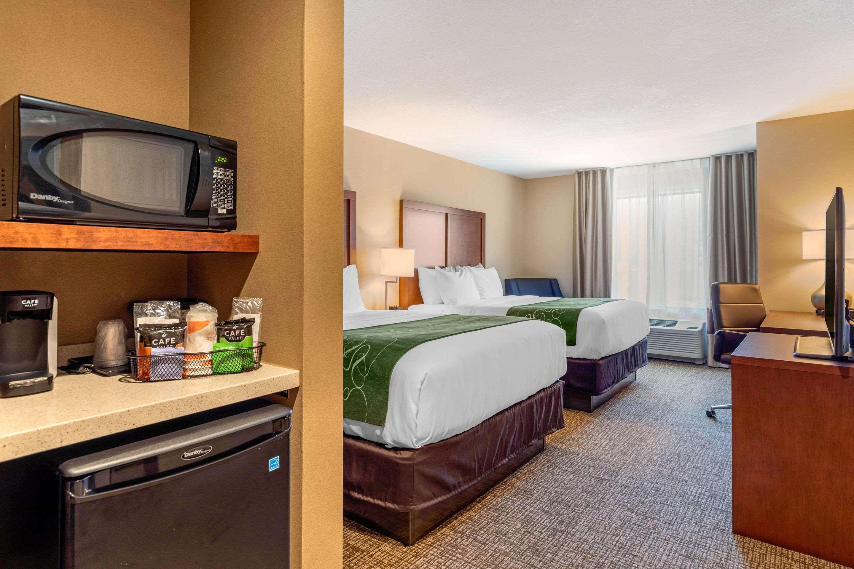 Comfort Inn & Suites Schenectady - Scotia Bagian luar foto