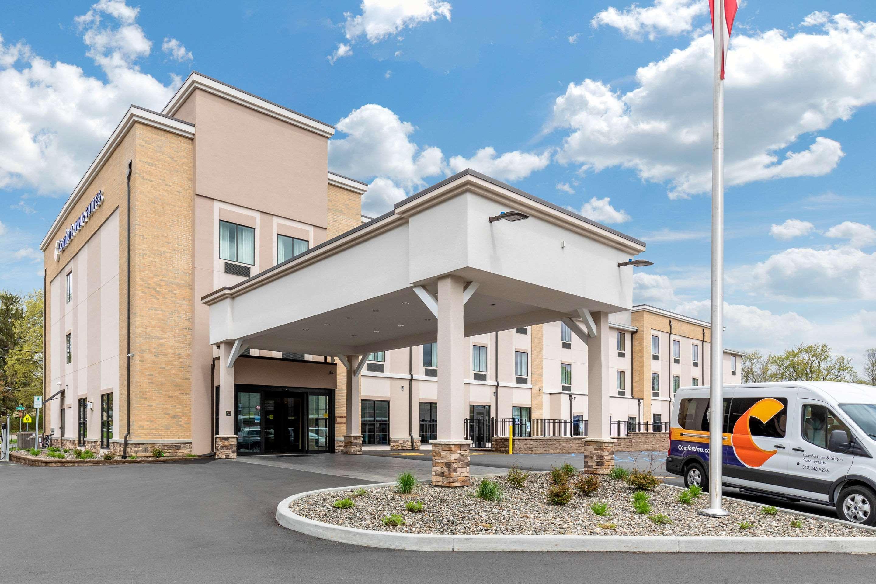 Comfort Inn & Suites Schenectady - Scotia Bagian luar foto